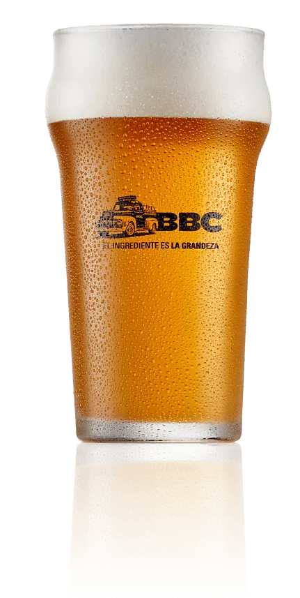 Cerveza BBC Roja en vaso